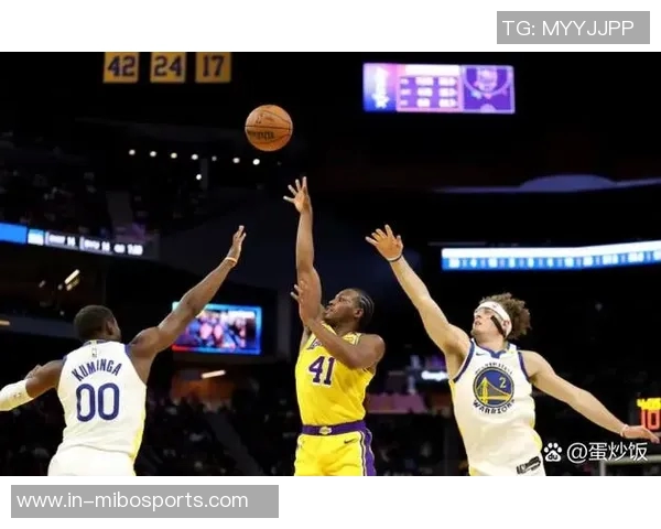 詹姆斯首次缺席训练营和季前赛暑期训练受阻影响备战状态