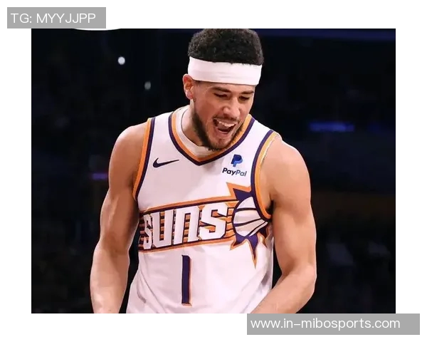 关键时刻布克挺身而出尽管手感不佳依然贡献20分4助攻助力球队胜利 关键时刻布克挺身而出尽管手感不佳依然贡献20分4助攻助力球队胜利